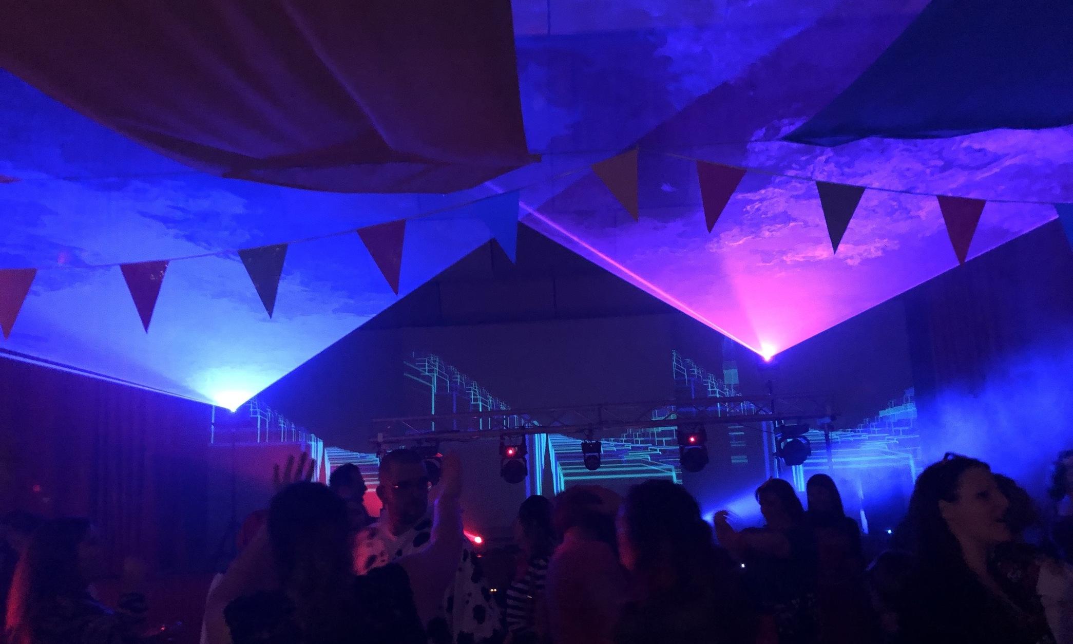 Guillaume Bloch animation lumière et laser lors d'une soirée Haut-Rhin